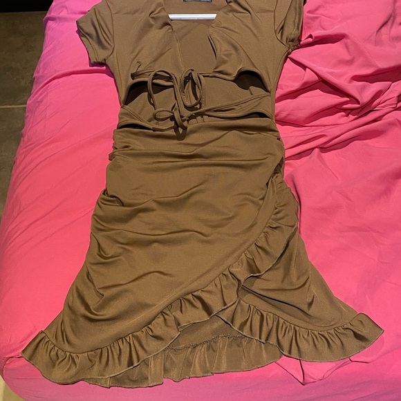 Tied cutout front ruffle dress - coffee brown - Picture 5 of 7